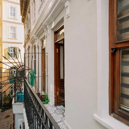 Ξενοδοχείο με διαμερίσματα Noah Galata